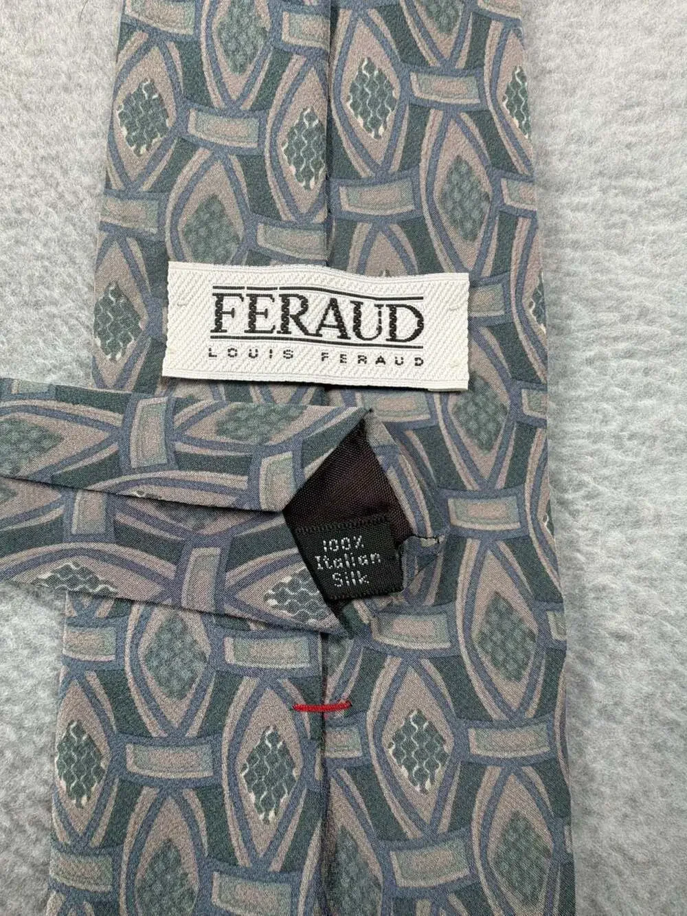 Louis Feraud Men's 100% Italian Silk Geometric Pattern Necktie